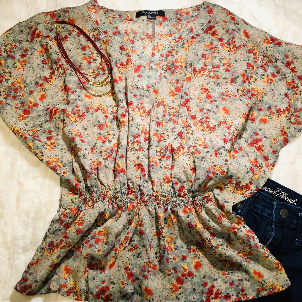 Floral Flutter Sleeve Top Size M